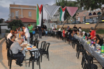  بالصور: إفطار جماعي بمشاركة أهالي حي العجمي في مدينة يافا 